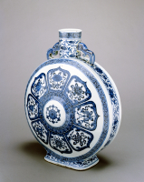 China%2C%20Jiangxi%20province%2C%20Jingdezhen%20kilns%2C%20%3Cb%3E%3Ci%3E%20Large%20Moon%20Flask%20with%20Buddhist%20Motifs%3C%2Fi%3E%3C%2Fb%3E%2C%2019th%20century%2C%20porcelain%20with%20underglaze%20blue%20painting%2C%20The%20Suzanne%20and%20Alex%20Rosenkrantz%20Collection%20of%20Asian%20Art%2C%20public%20domain%2C%202010.36.13